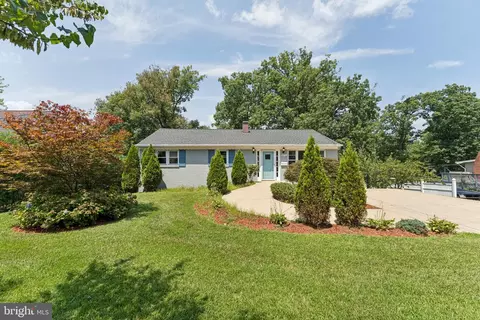 Exterior - 8816 Saunders Ln, Lanham, MD 20706 photo 14 of 16