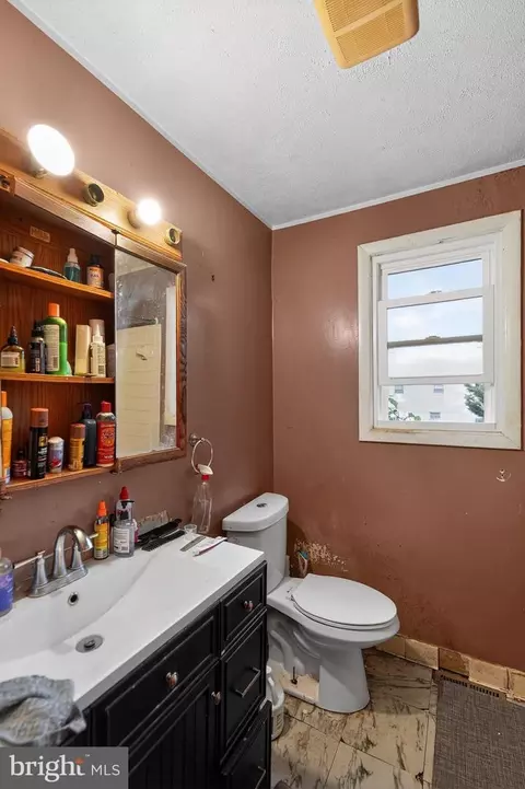 Bath - 1310 Alberta Dr, District Heights, MD 20747 photo 3 of 3