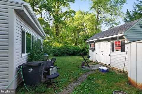 Exterior - 1310 Alberta Dr, District Heights, MD 20747 photo 6 of 6