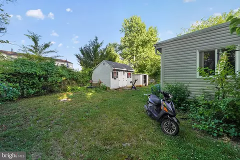 Exterior - 1310 Alberta Dr, District Heights, MD 20747 photo 4 of 6