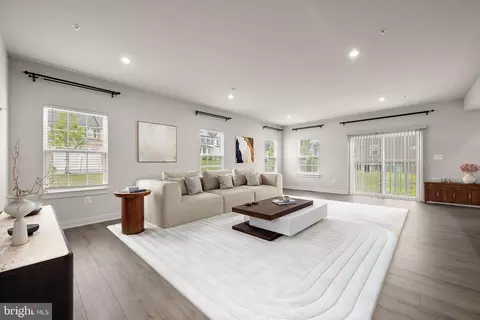 Living - 800 Moore Gate Way, Bowie, MD 20716 photo 4 of 8