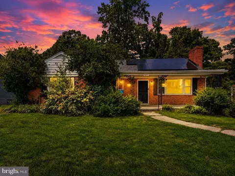 6213 Joyce Dr, Temple Hills, MD 20748