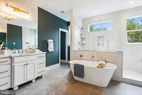 Bath - 14513 Danforth St, Bowie, MD 20721 photo 2 of 3