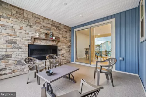 Exterior - 109 Green Branch Rd, Laurel, MD 20708 photo 3 of 4