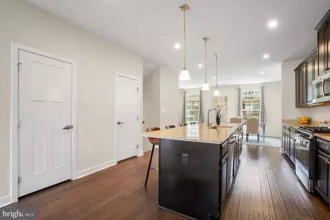 Entry Way - 8015 Spring Arbor Dr, Laurel, MD 20707 photo 5 of 7
