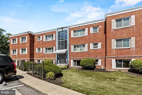 3839 Hamilton St #K-202, Hyattsville, MD 20781