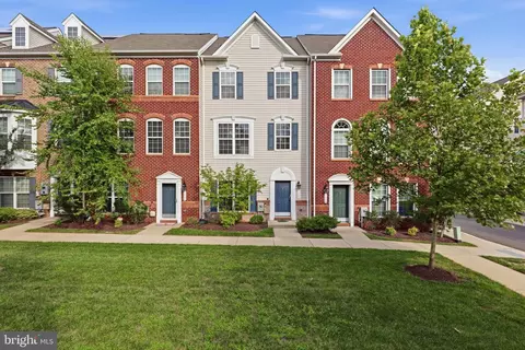 1602 Wesbourne Dr, Marlboro, MD 20774
