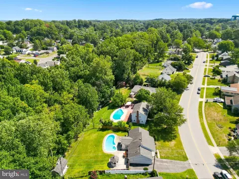 View/Area - 15746 Pointer Ridge Dr, Bowie, MD 20716 photo 3 of 6