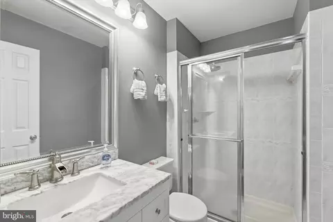 Bath - 15746 Pointer Ridge Dr, Bowie, MD 20716 photo 3 of 3