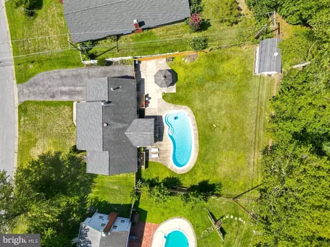 View/Area - 15746 Pointer Ridge Dr, Bowie, MD 20716 photo 6 of 6