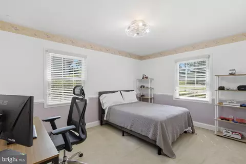 Bedroom - 15746 Pointer Ridge Dr, Bowie, MD 20716 photo 3 of 10