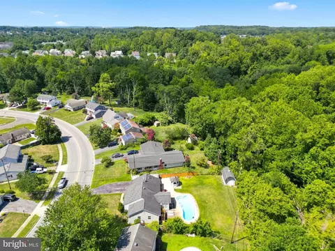 View/Area - 15746 Pointer Ridge Dr, Bowie, MD 20716 photo 5 of 6