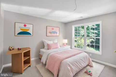 Bedroom - 15611 Straughn Dr, Laurel, MD 20707 photo 5 of 8