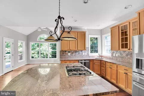 Kitchen - 15611 Straughn Dr, Laurel, MD 20707 photo 3 of 4