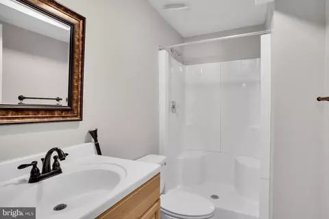Bath - 15611 Straughn Dr, Laurel, MD 20707 photo 6 of 6