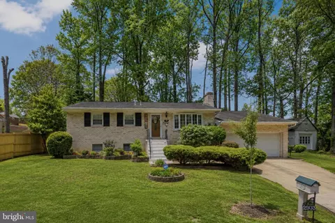 2903 Kingsway Rd, Fort Washington, MD 20744