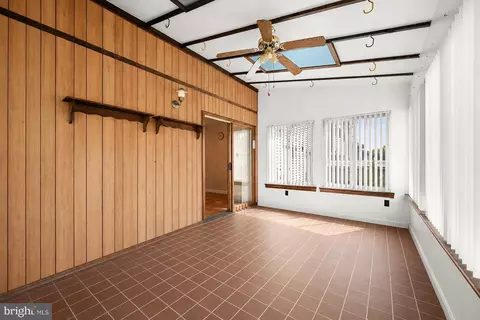 Entry Way - 934 West St, Laurel, MD 20707 photo 5 of 5
