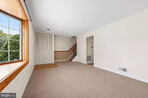 Living - 934 West St, Laurel, MD 20707 photo 5 of 5