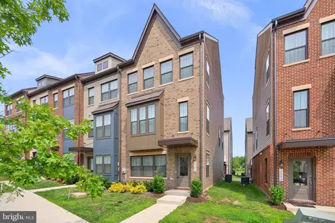 3564 Stella Blue Dr, Hyattsville, MD 20782