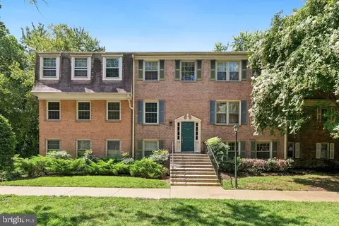 6012 Westchester Park Dr #102, College Park, MD 20740