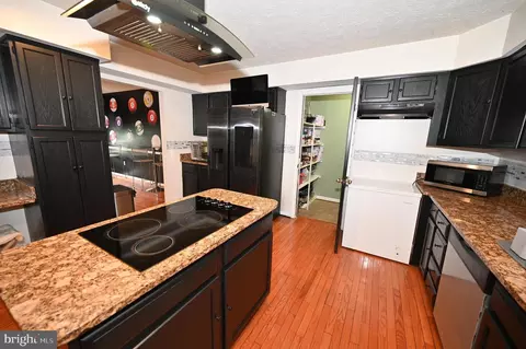 Kitchen - 5800 Bost, Clinton, MD 20735 photo 4 of 6