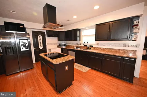 Kitchen - 5800 Bost, Clinton, MD 20735 photo 2 of 6