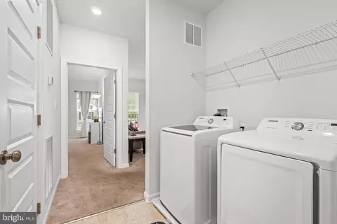 Entry Way - 5812 E Williamson Ct, Brandywine, MD 20613 photo 12 of 13