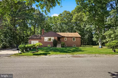 4421 Ridgecrest Dr, Suitland, MD 20746