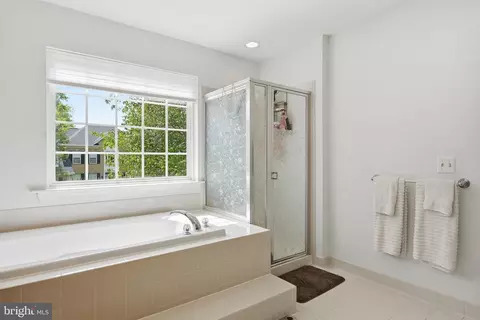 Bath - 9009 Eldon Dr, Clinton, MD 20735 photo 2 of 4