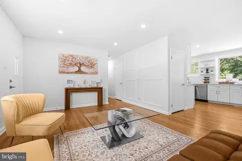 Entry Way - 8618 Lantern Ln, Clinton, MD 20735 photo 2 of 4