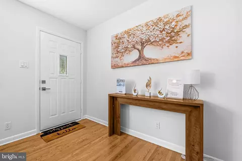 Entry Way - 8618 Lantern Ln, Clinton, MD 20735 photo 1 of 4