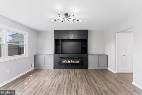 Living - 9939 Boise Rd, Laurel, MD 20708 photo 4 of 6