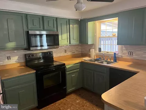 Kitchen - 8301 Heatherwick Dr, Brandywine, MD 20613 photo 1 of 1