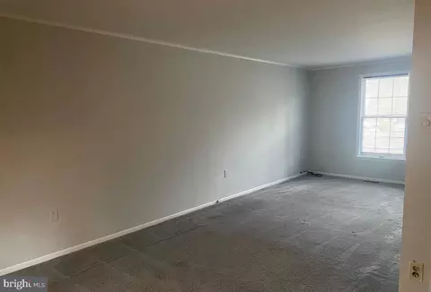 Living - 8301 Heatherwick Dr, Brandywine, MD 20613 photo 2 of 6