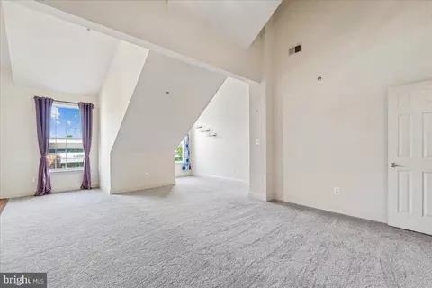 Living - 603 7th St #402, Laurel, MD 20707 photo 3 of 8