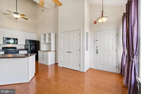 Entry Way - 603 7th St #402, Laurel, MD 20707 photo 3 of 6