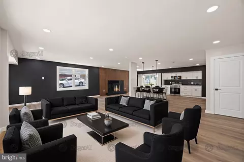 Living - 13203 Clarington Ct, Laurel, MD 20708 photo 2 of 5