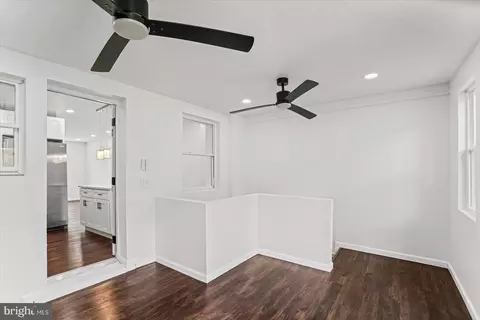 Entry Way - 835 4th St, Laurel, MD 20707 photo 5 of 7