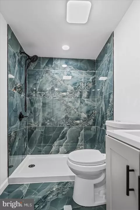 Bath - 835 4th St, Laurel, MD 20707 photo 2 of 4