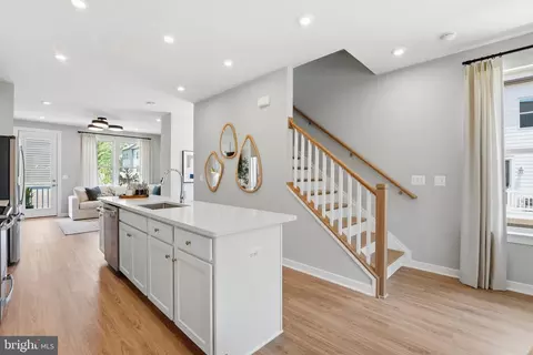 Entry Way - 14311 Bronte St, Laurel, MD 20707 photo 24 of 27