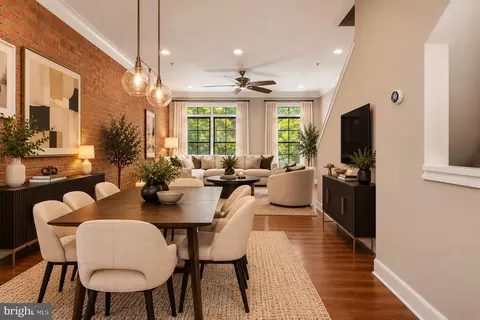 4404 Longfellow St, Hyattsville, MD 20781