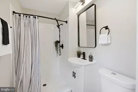 Bath - 9602 Dubarry Ave, Lanham, MD 20706 photo 3 of 3