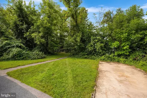 Exterior - 306 12 Montgomery St, Laurel, MD 20707 photo 9 of 11