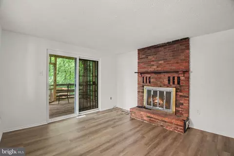 Living - 3410 Inverwood Ln, Bowie, MD 20721 photo 4 of 6