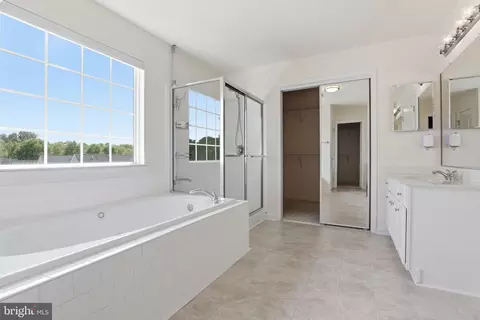 Bath - 10105 Elgin Cir, Bowie, MD 20721 photo 1 of 3