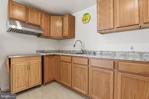 Kitchen - 10105 Elgin Cir, Bowie, MD 20721 photo 7 of 7