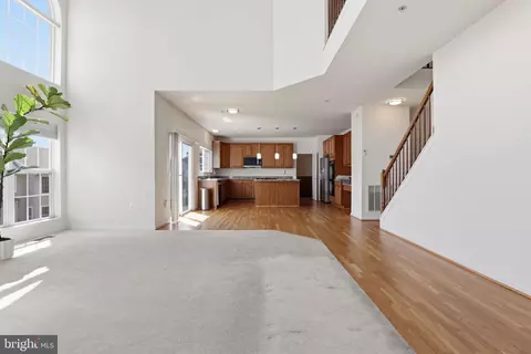 Living - 10105 Elgin Cir, Bowie, MD 20721 photo 5 of 10