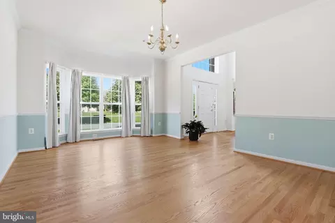 Living - 10105 Elgin Cir, Bowie, MD 20721 photo 7 of 10
