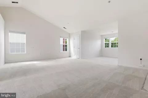 Living - 10105 Elgin Cir, Bowie, MD 20721 photo 8 of 10