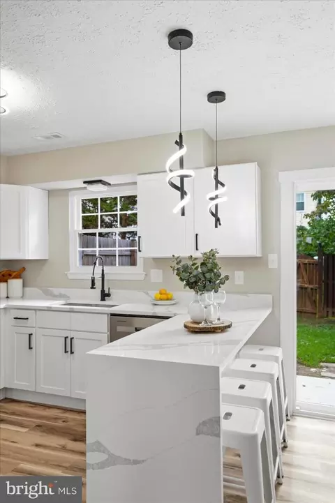 Kitchen - 2807 Red Oak Ln, Lanham, MD 20706 photo 5 of 5